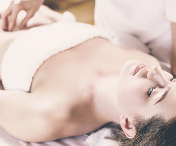 Osteopathische Behandlung im Bauchbereich