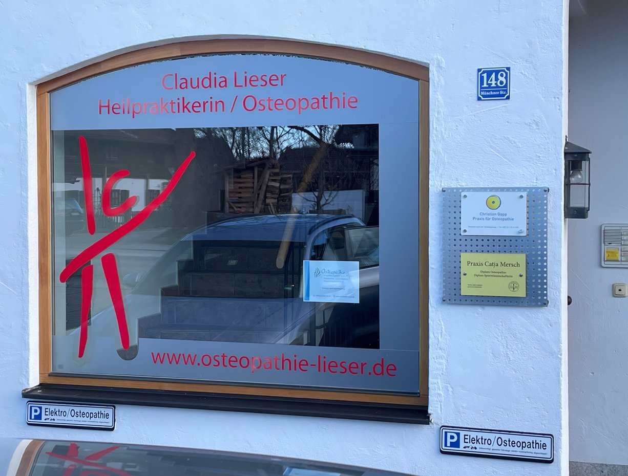 Außenansicht der Osteopathie-Praxis in Gmund am Tegernsee
